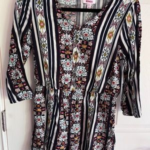 💚 2/ $10 Bundle ! Aztec geometric stripe romper